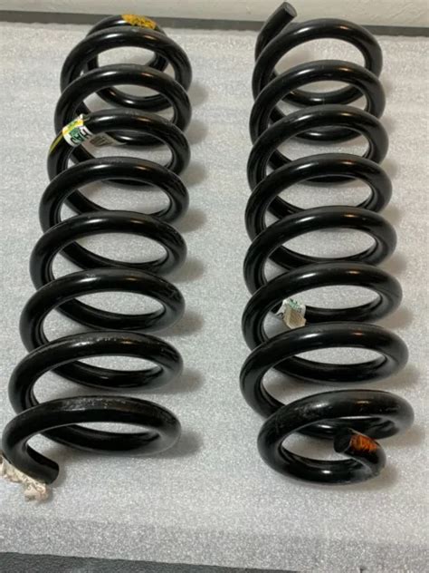 2005 2022 Ford F250 F350 F450 4x4 Front Coil Springs Set Of 2 Oem New
