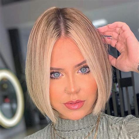 Focusing on the type of hair, the hairdresser chooses the right look for this hairstyle. 50 Trendy Inverted Bob Haircuts for Women in 2021 - Page ...