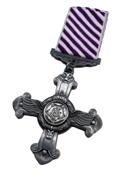 Distinguished Flying Cross Dfc Medal Hornbeam Militaria