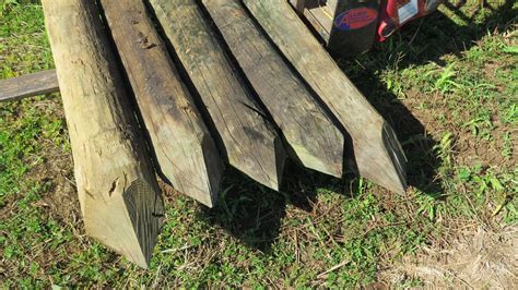 Qty 20 Large Pointed Wooden Fence Posts 8 L 8 To 9 Dia