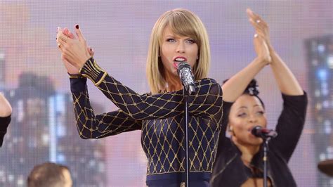 Taylor Swift Performance 1989 Times Square
