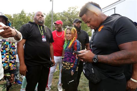 Tekashi 6ix9ine Is A Free Man And His 22 Person Security Team Of Ex Law