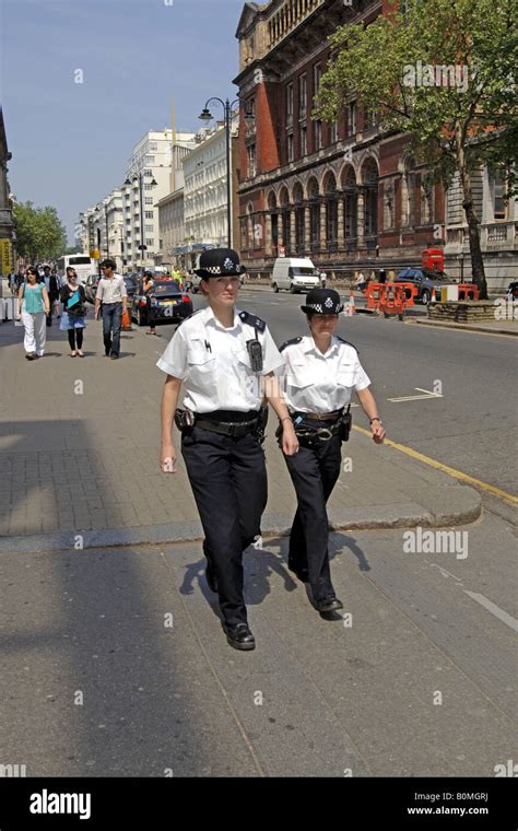 Two Police Women Walking Hi Res Stock Photography And Images Alamy