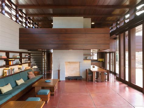 You Can Sleep Inside Some of These Famous Frank Lloyd Wright Homes