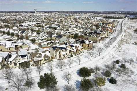 In Pictures Us State Of Texas Under Winter Storm Warning Power