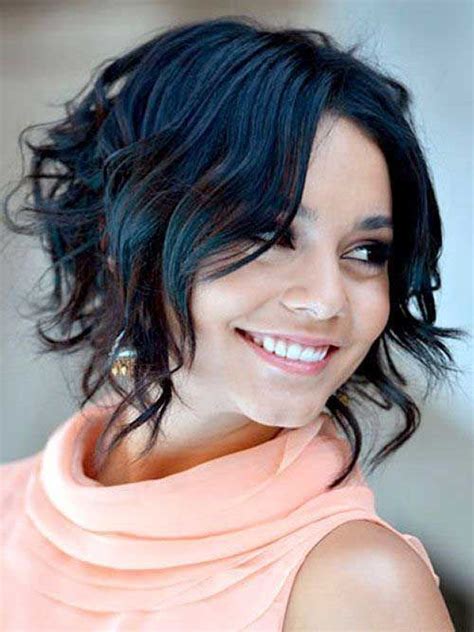 Short and classy bob hairstyle was the most popular hair model at the old times. 13 Delicate Short Wavy Hairstyles for 2014 - Pretty Designs