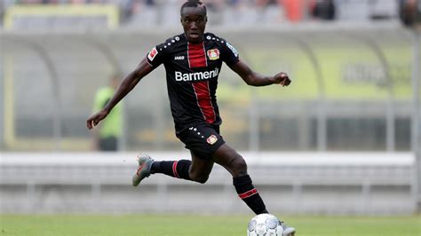 See all the career stats for each position moussa diaby has played in, along with his rating for each position and preferred foot. Bayer Leverkusen: Thomas Tuchel bestärkte Moussa Diaby ...