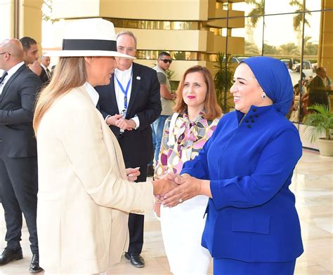 القناة الرسمية للإعلامي محمد ناصر. صور.. قرينة الرئيس السيسي فى وداع ميلانيا ترامب بمطار ...