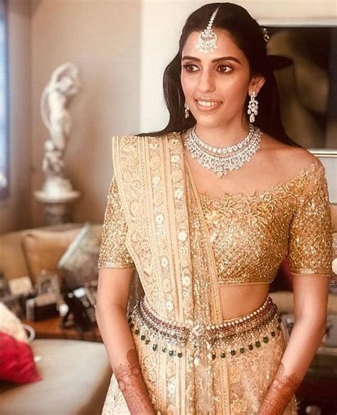 15 photos of shloka mehta the beautiful wife of akash ambani