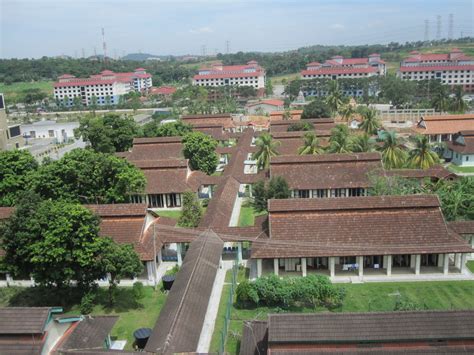 Sungai buloh hospital is located approximately 25km from kuala lumpur in mukim batu, gombak, selangor. Kampus Kediaman Sg Buloh, Fakulti Perubatan UiTM ...