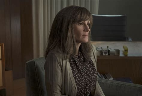 ‘homecoming Review Julia Roberts Stars In Amazon Thriller Tvline