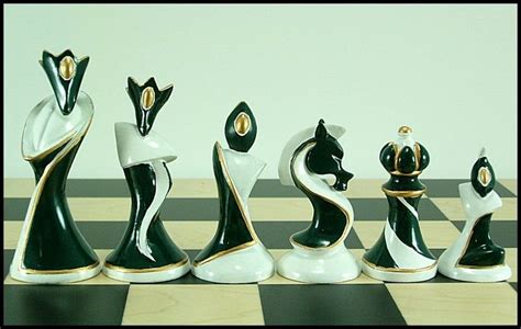 Unique Chess Pieces Chess Art Unusual Chess Sets Chess Pieces Game