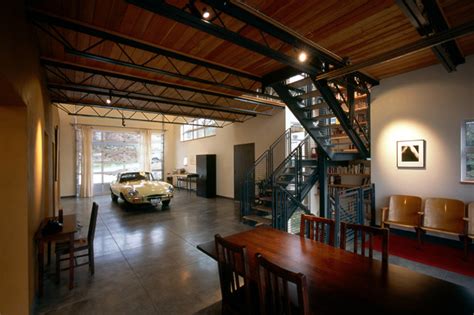 20 Industrial Garage Designs To Get Inspired