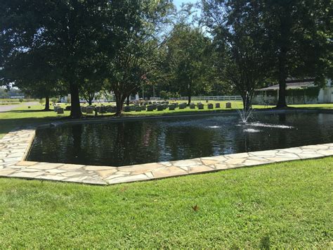 Dixie Memorial Pet Gardens - Millington, TN - The Grounds