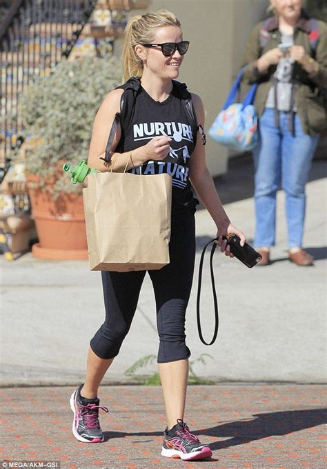 Reese Witherspoon Is Fresh Faced As She Steps Out In Black Gym Gear