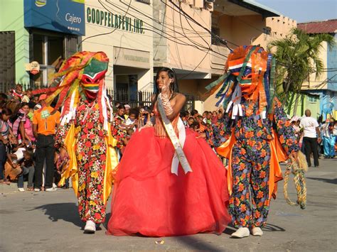 Cabral En La Cima ¡un Gran Espectáculo El Desfiles De Carnaval Cabral 2013