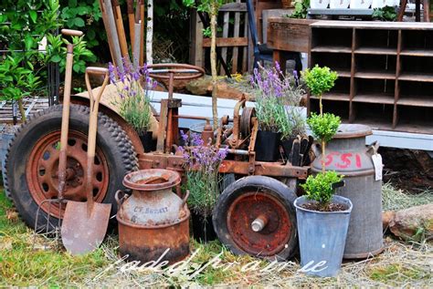 Love This Old Junk Rusty Garden Rustic Gardens Yard Decor