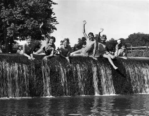 fotos antiguas que muestran cómo era la diversión de verano antes
