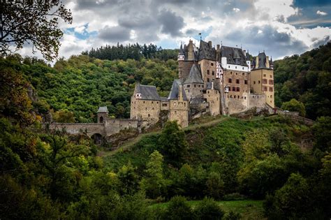 4k Burg Eltz Germany Castles Roads Evening Forests Hd Wallpaper