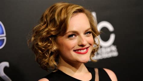Elisabeth Moss Is All Smiles As She Arrives For The People Magazine Awards