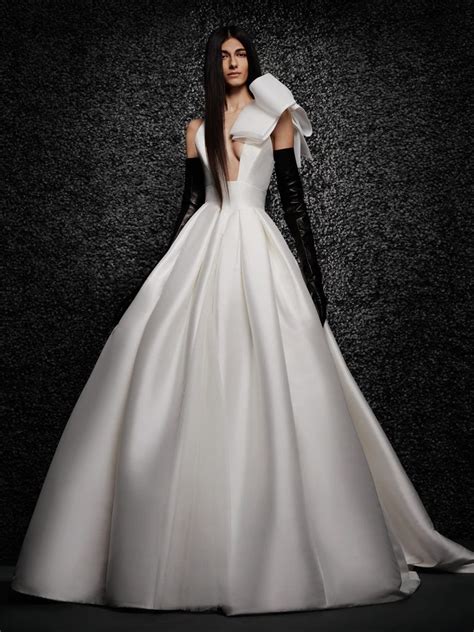 Vera Wang Wedding Dresses In Sacramento — Bride To Be Couture