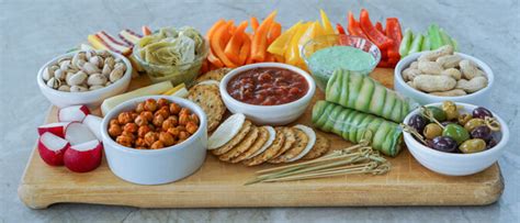How To Create The Perfect Healthy Grazing Platter For Your Next Long