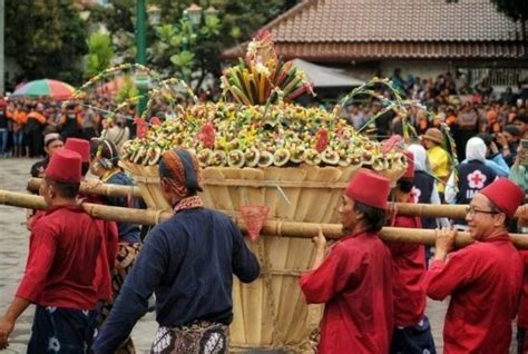 Upacara Adat 34 Provinsi Di Indonesia Beserta Gambar Dan Penjelasan