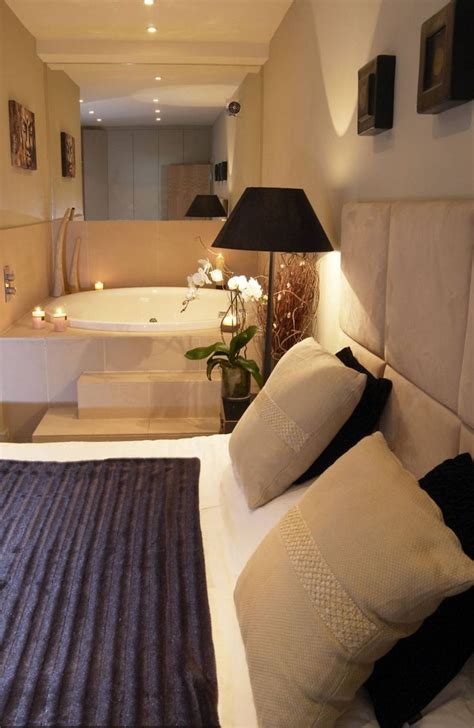 Romantic, suites, public hot tubs & saunas. Hotels with in Room Jacuzzi | Jacuzzi recamara, Hermosas ...