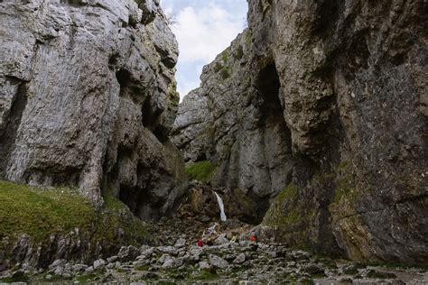 Guide To The Gordale Scar And Malham Cove Walk Anywhere We Roam