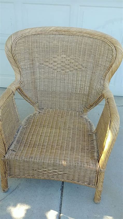 Choose your perfect wicker chair ottoman from the huge selection of deals on quality items. Pier 1 wicker chair, cushion and three pillows. for Sale ...