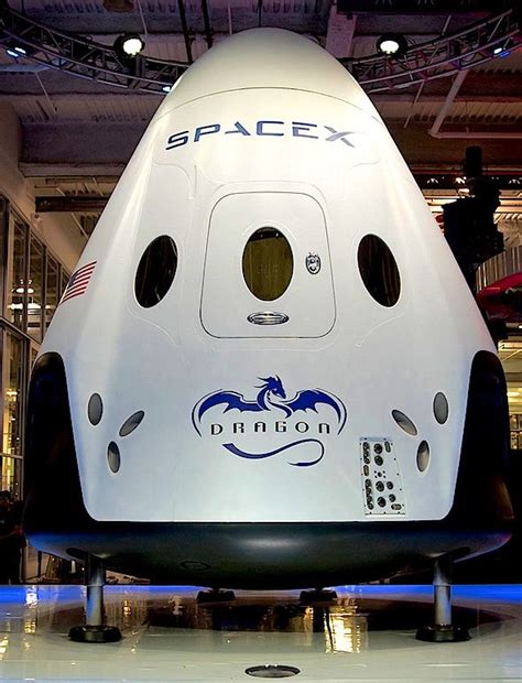 Solar arrays line the trunk of the capsule in flat, rounded. SpaceX Dragon Spacecraft | spacex-dragon v2 | Nasa space program, Spacex, Space exploration