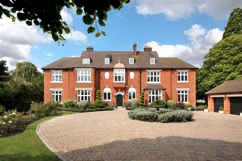 2 beds • 2 baths • 1,344 sq. 10 bedroom detached house for sale | Million pound homes ...