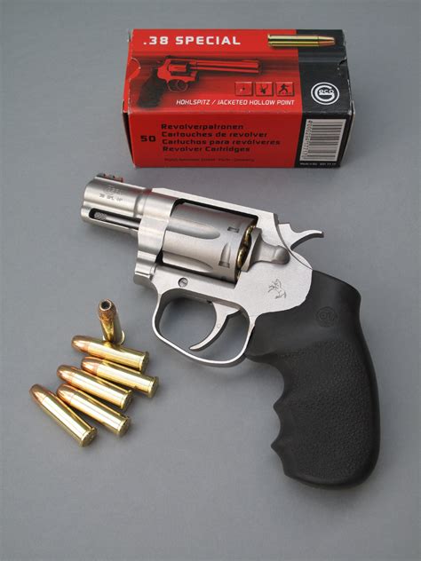 Essai Armes Revolver Colt Modèle Cobra Stainless Calibre 38