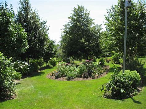 Acreage Landscaping - Vivid Garden