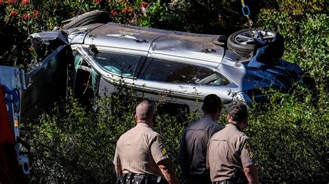 Tiger Woods Car Accidents Tiger Woods Injured In Serious Car Crash In