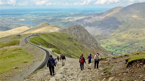 The 10 Best Hiking Trails In Snowdonia Wales