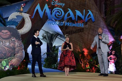 The World Premiere Of Disneys Moana Kiss 951