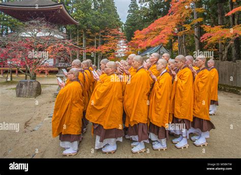 Japan Koyasan Citykongobuji Temple Monks Praying Stock Photo Alamy