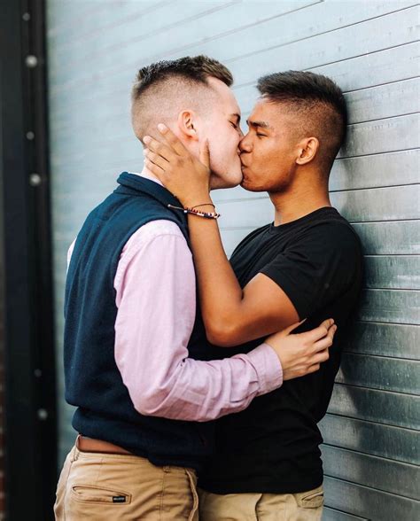 Gay Guys And Couples On Instagram Quick Tip Love Is Blinding