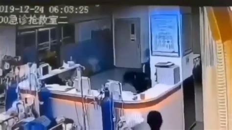 Beijing Doctor Brutally Killed By Patients Son Youtube