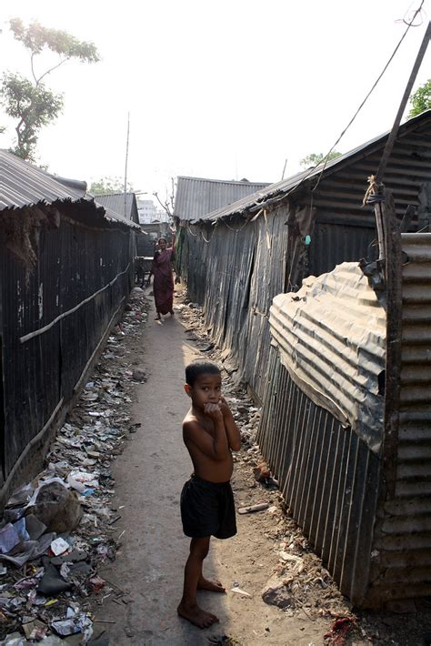 [bangladesh] バングラデシュのダッカのスラム街 バングラデシュのダッカにはスラム街がいっぱいある。 ba… flickr