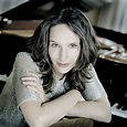 Meet Hélène Grimaud: The Wolf-Whispering Piano Beauty Who Sees Colors ...