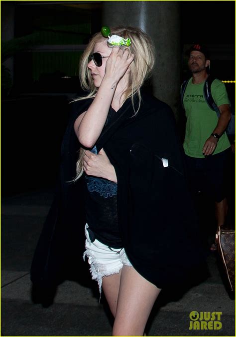 Avril Lavigne Canadian Blowpop Babe Photo 2691028 Avril Lavigne