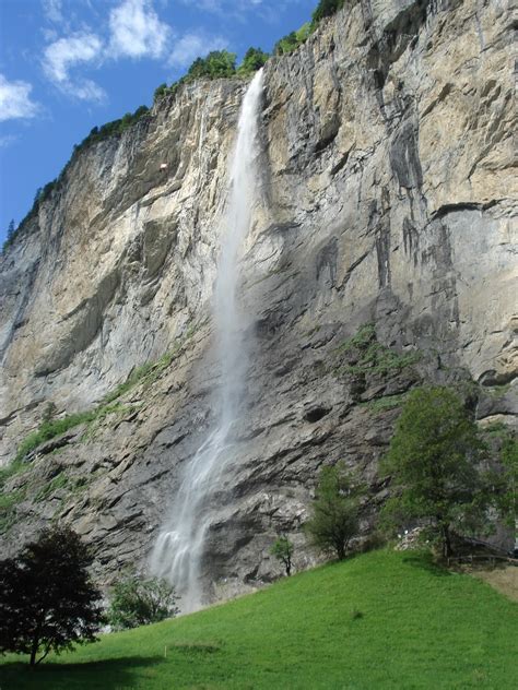 72 Vízesés Völgye Valley Of The 72 Waterfalls Switzerland On The