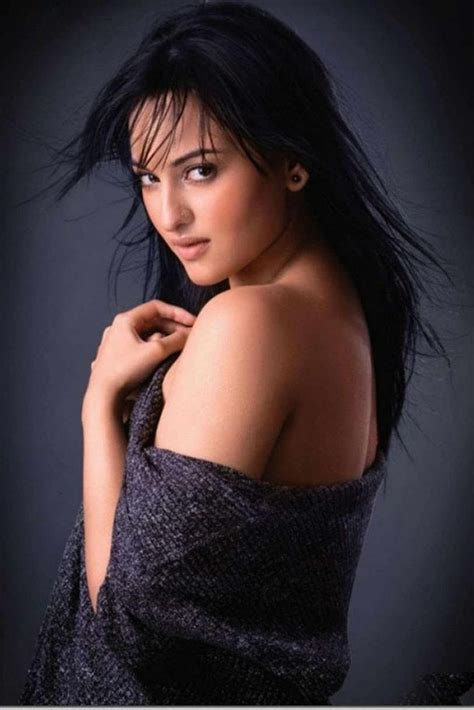 Confirmed Sonakshi Sinha To Perform At Justin Biebers Purpose World Tour