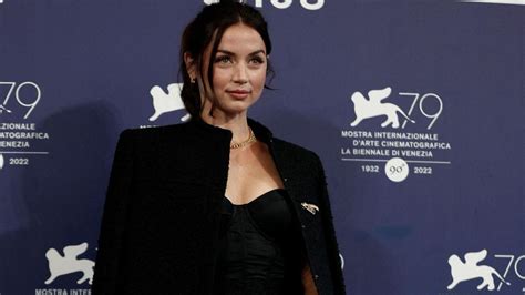 Ana De Armas Se Consagra En El Festival De Cine De Venecia Con Blonde Diario De Cuba