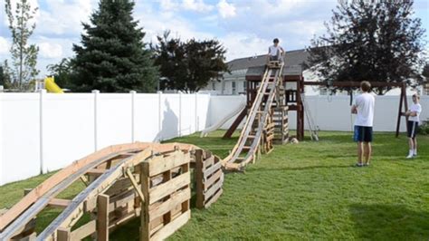 This stem challenge for kids is awesome because the materials are so simple and inexpensive! Teen Boys Build 50-Foot-Long Backyard Roller Coaster For ...