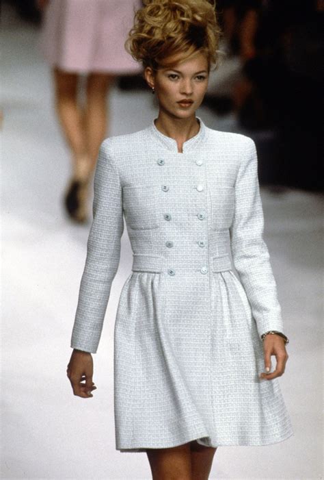Pictures Of The Chanel Runway From 1996 Cindy Crawford