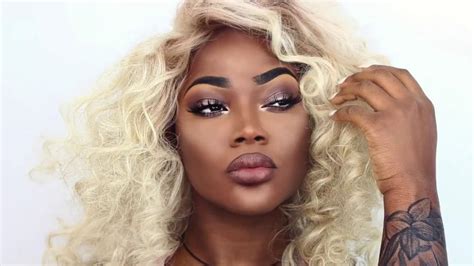 An extremely small percentage of women have naturally blonde hair. Blonde Hair on Dark Skin - 10 Options To Try