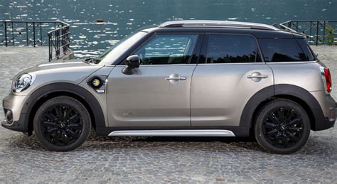 La Nuova Mini Cooper S E Countryman All4